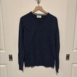 Old Navy Men's Navy Blue Sweater